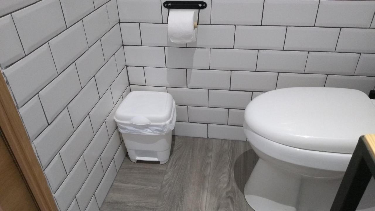 Twin Room Private Bathroom
