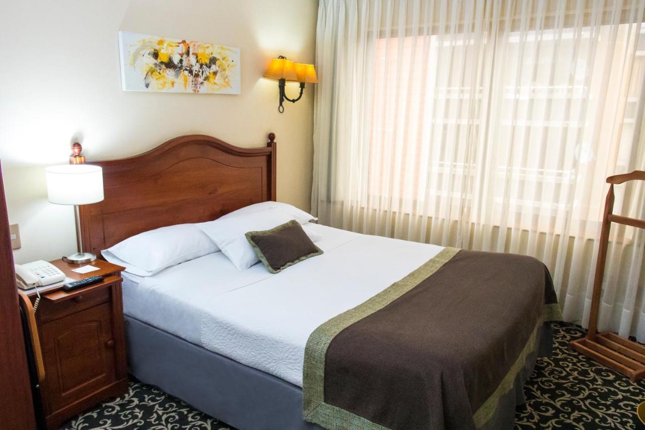 Single Room,968552548:JPEG