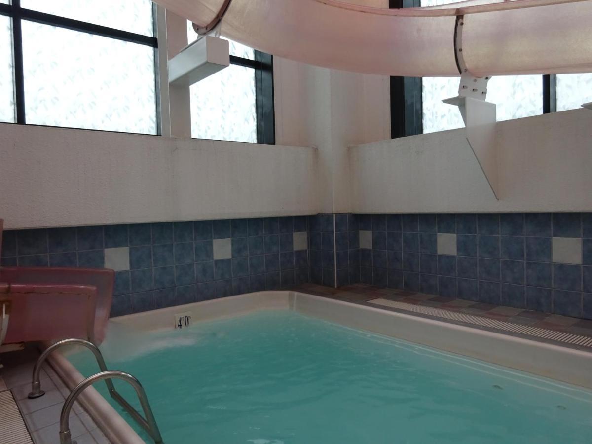 Queen Suite with Spa Bath