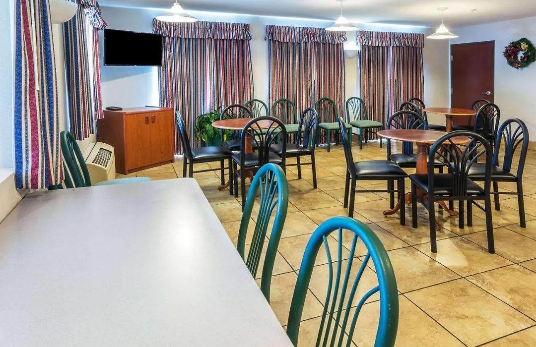 Super 8 By Wyndham Gresham/Portland Area Or-1