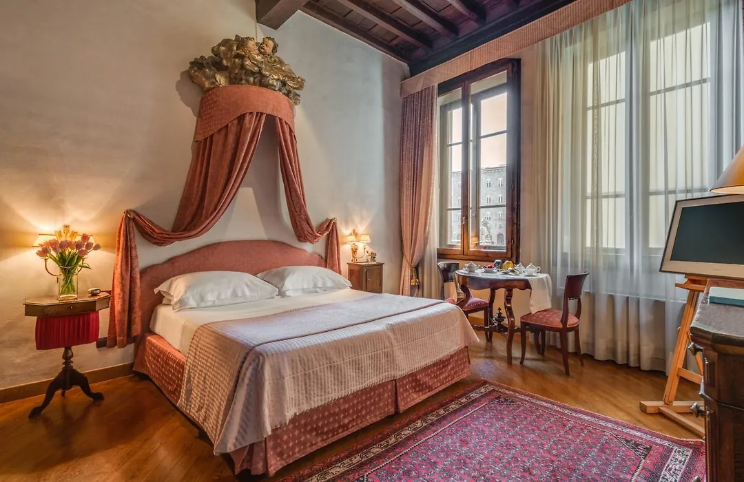Boutique Hotel In Piazza Della Signoria-1