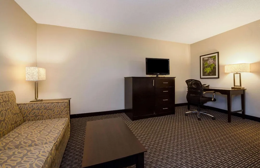 La Quinta By Wyndham Cleveland Macedonia-1