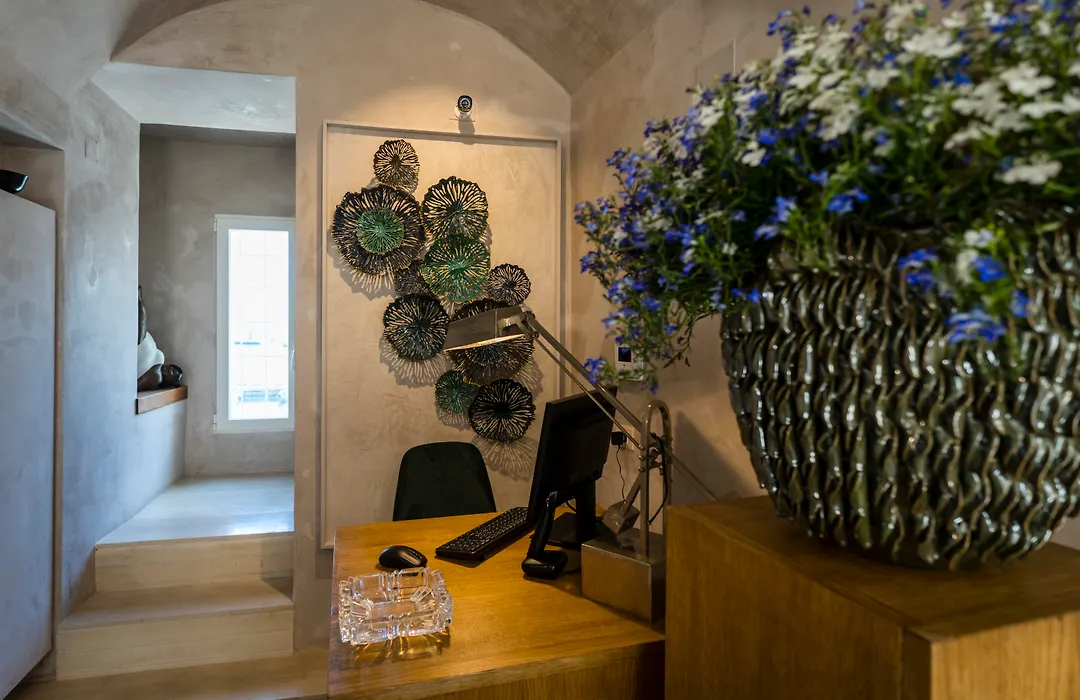 Al Console Luxury Suite-1