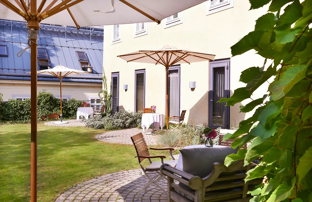 Das Triest Hotel-1