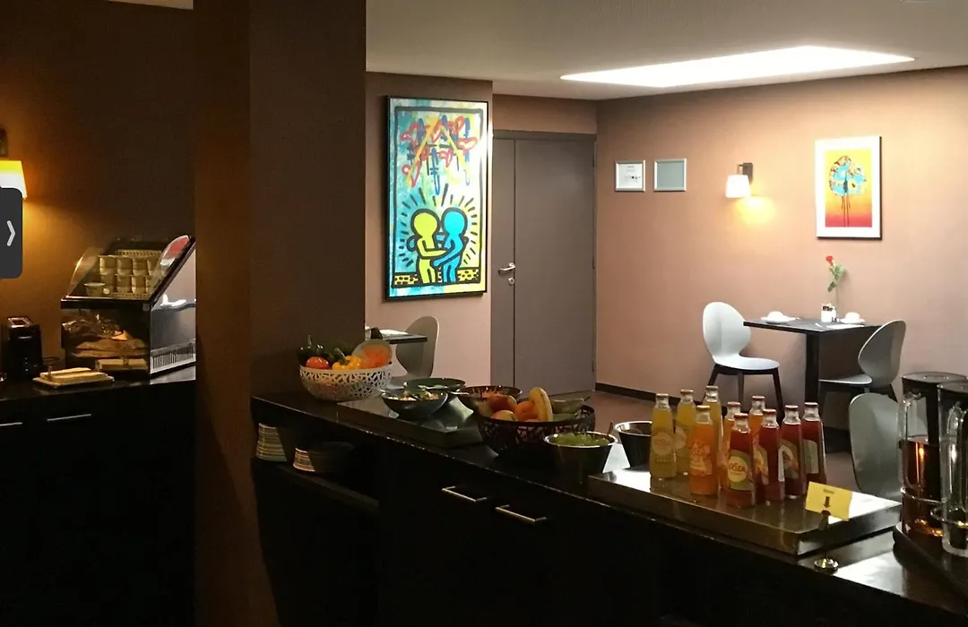New Hotel Charlemagne-1