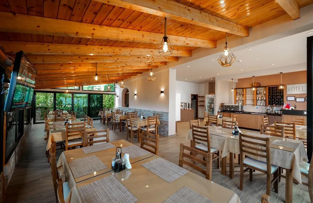 Hotel Meta Ksamil-1