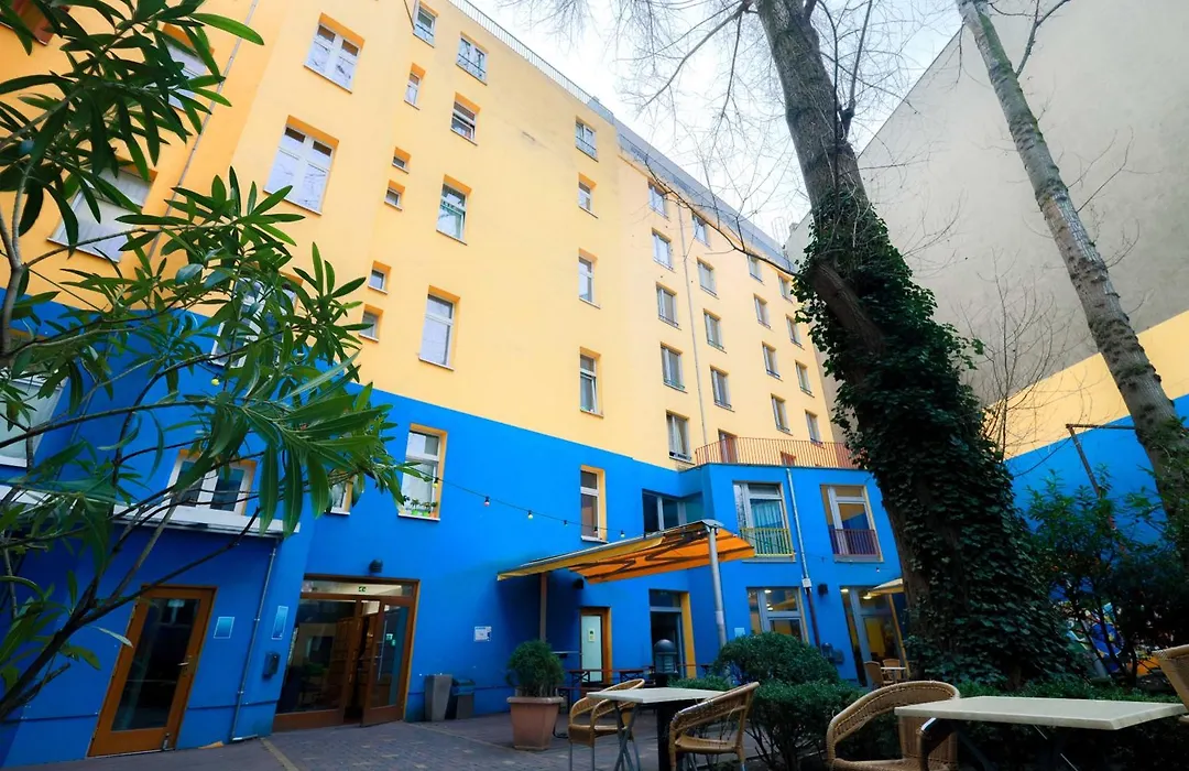 Pegasus Hostel Berlin-1