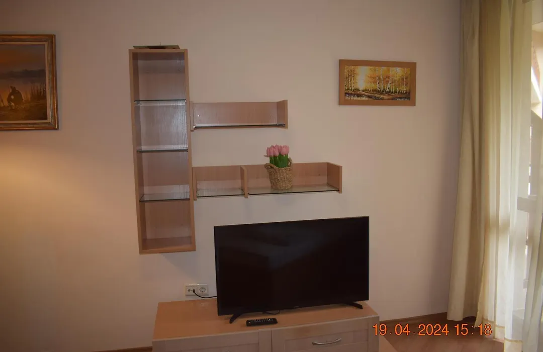 Villa Park Guest Apartments-1