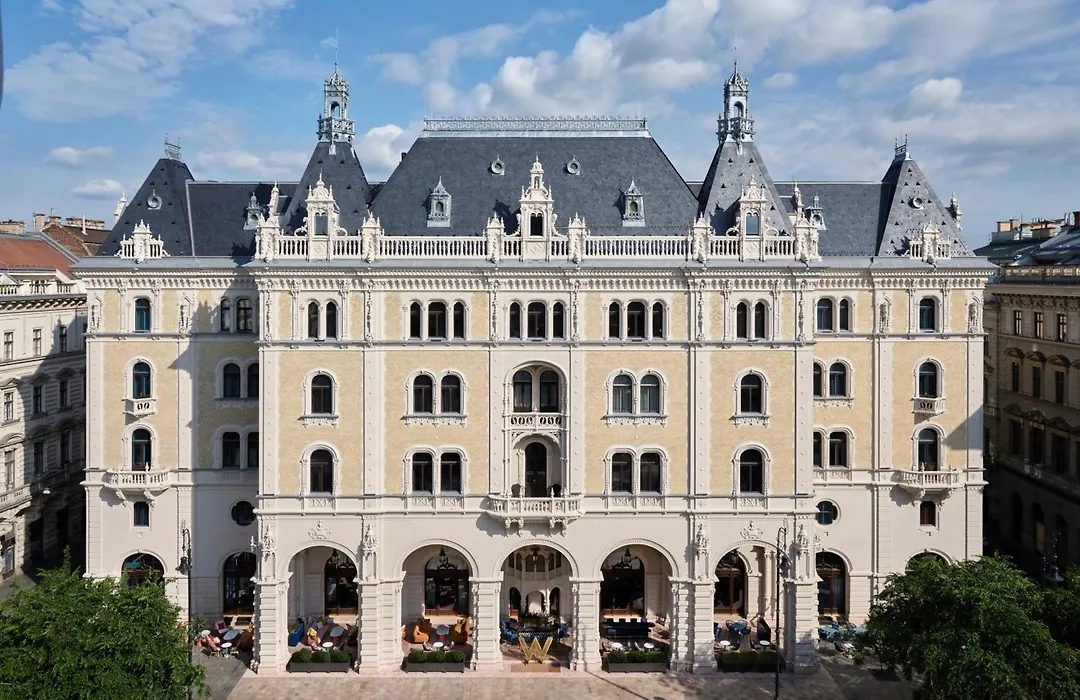 W Budapest-1