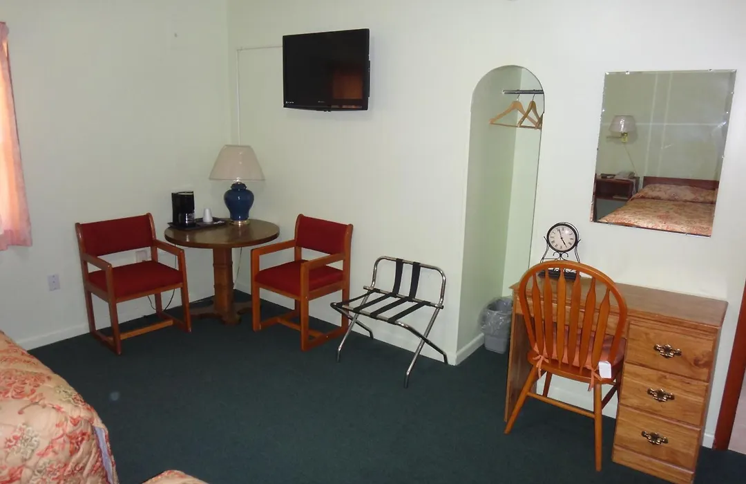 Pine Ridge Motel-1
