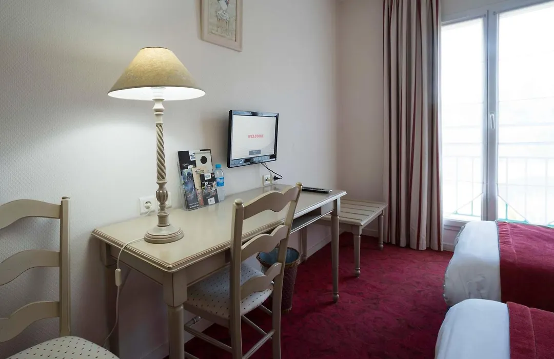Brit Hotel Du Perche-1