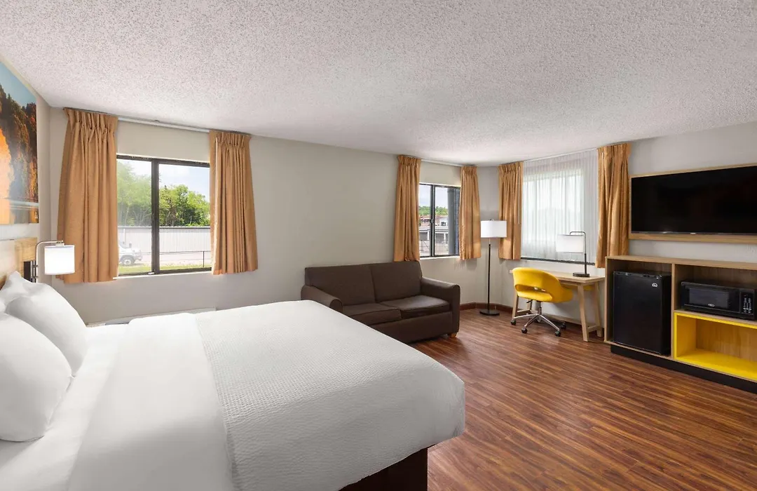 Days Inn By Wyndham Glasgow-1