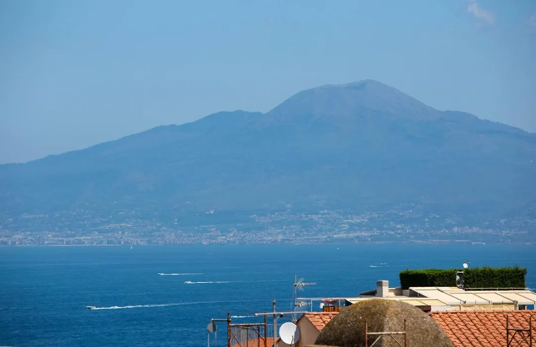Lumar Luxury Sorrento-1