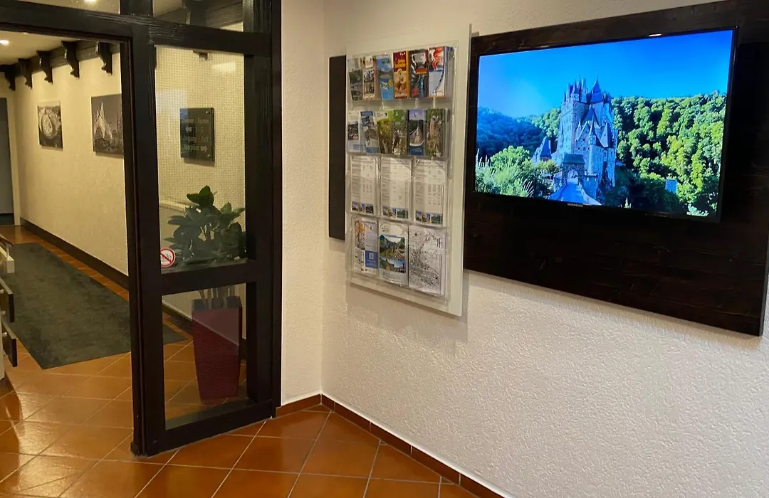 Hotel Altes Winzerhaus-1