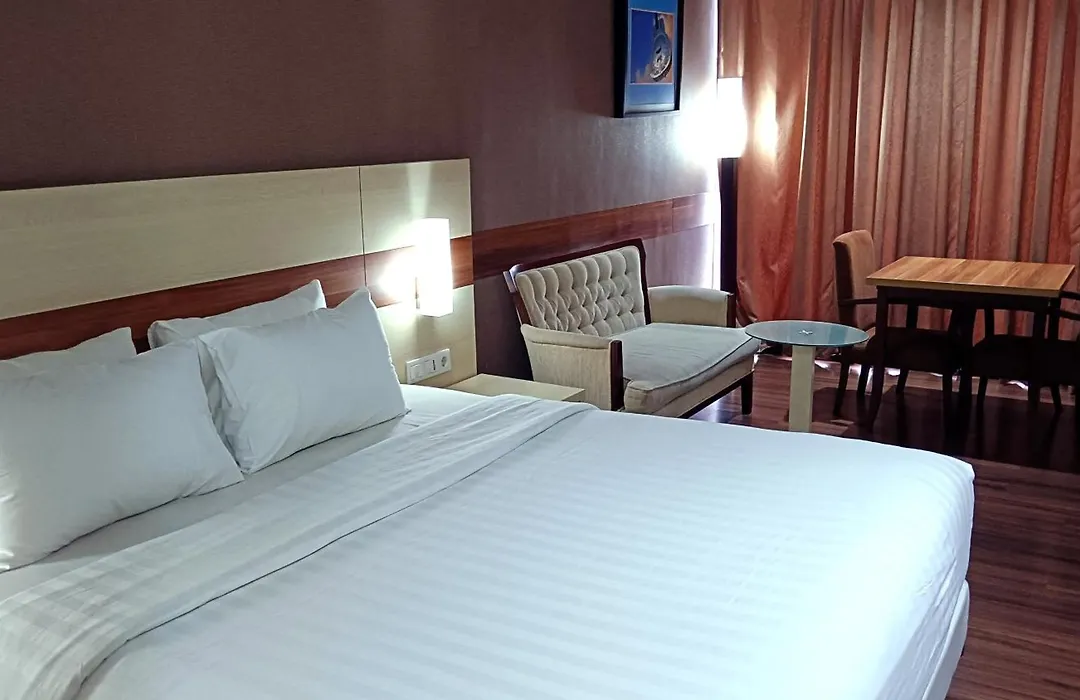 Hotel California Bandung-1