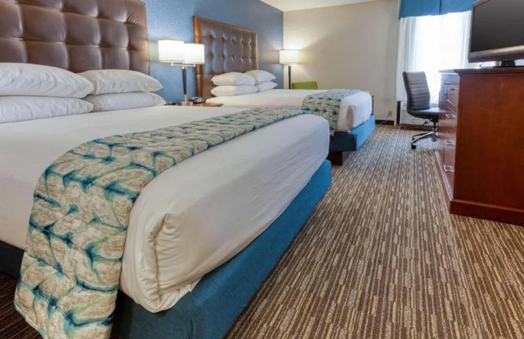 Heritage Inn & Suites St Louis Fenton, Trademark By Wyndham-1