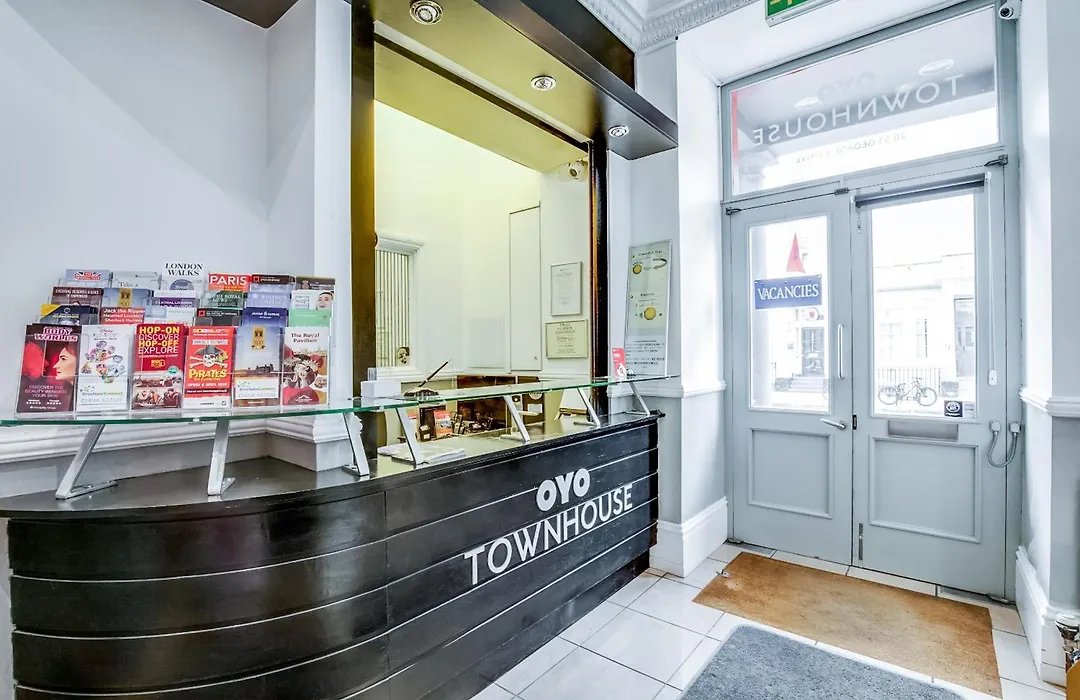 Oyo Townhouse New England, London Victoria-1