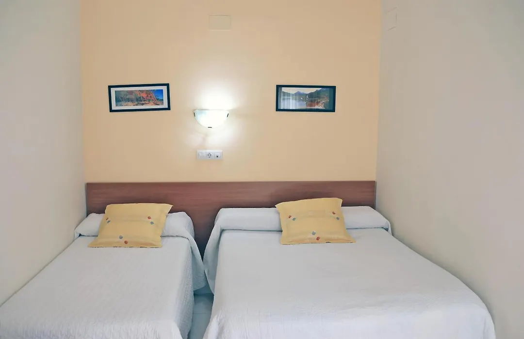 Agusti Hostal-1