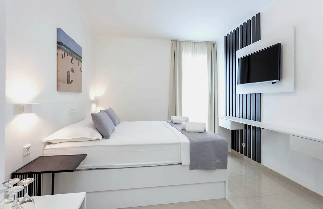 Sunset Split Rooms-1