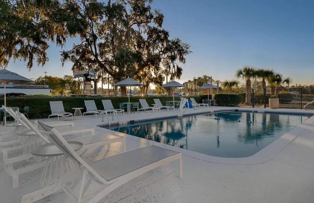 Spark By Hilton Savannah Midtown-1