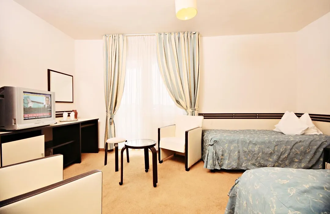 Hotel International-1