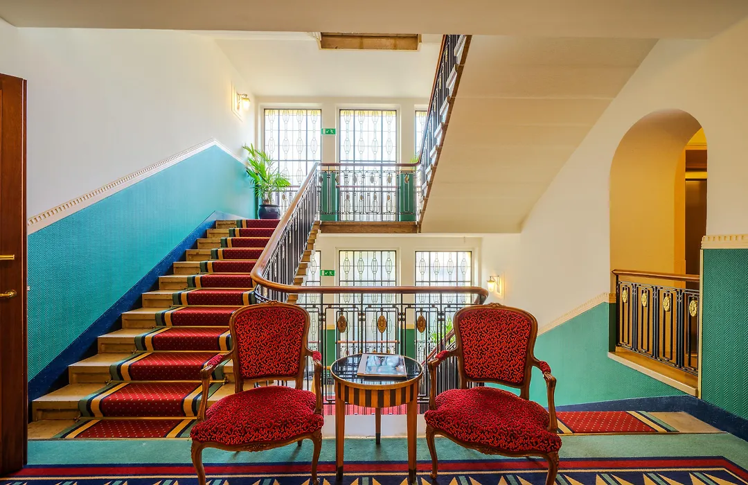 Art Deco Hotel Montana-1