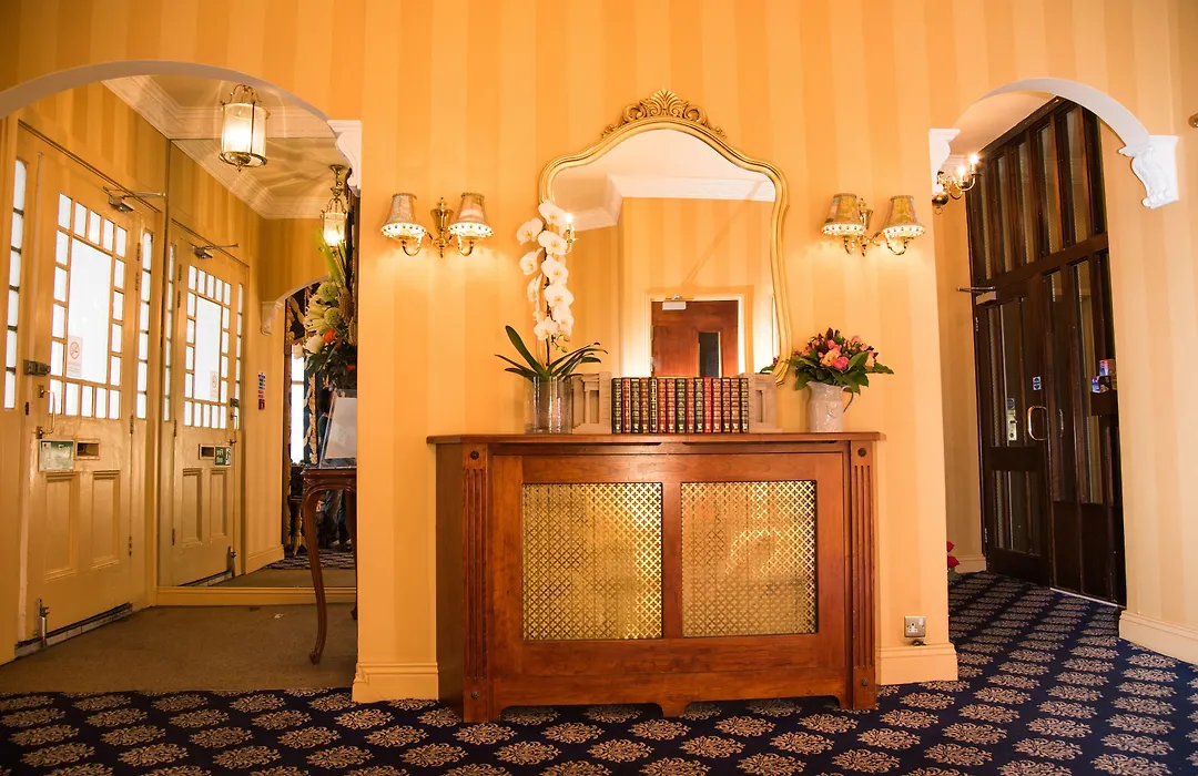 London Lodge Hotel-1