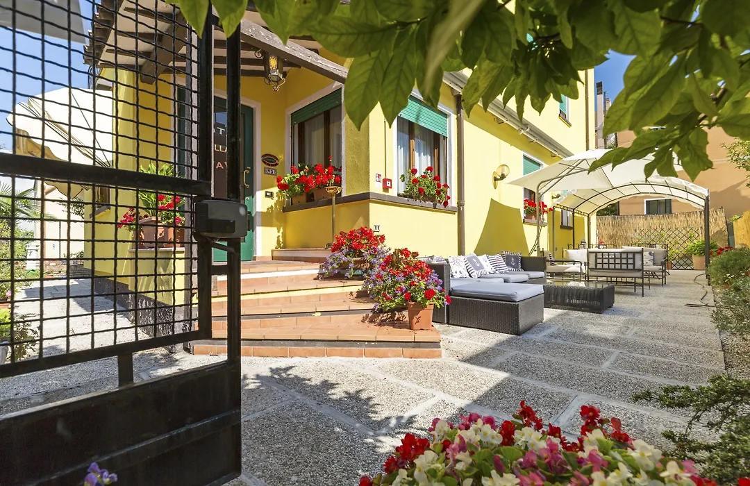 Hotel Villa Tiziana-1