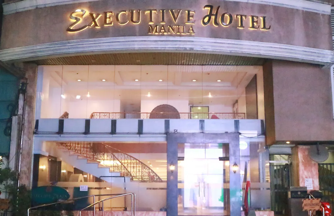 Executive Plaza Hotel-1