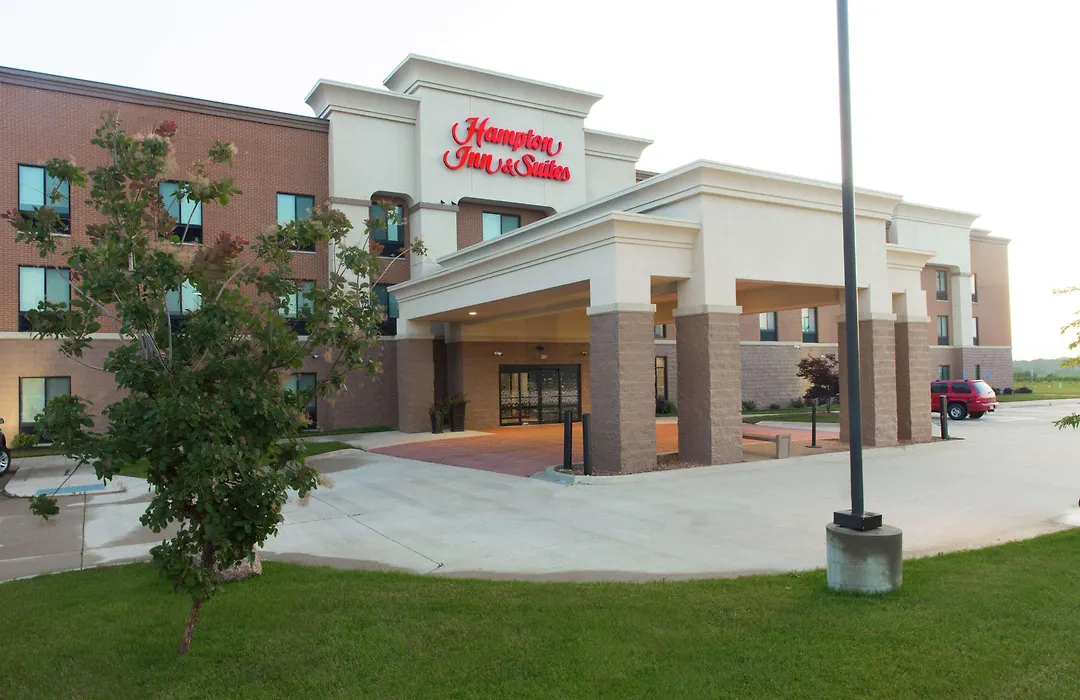 Hampton Inn & Suites Ankeny-1