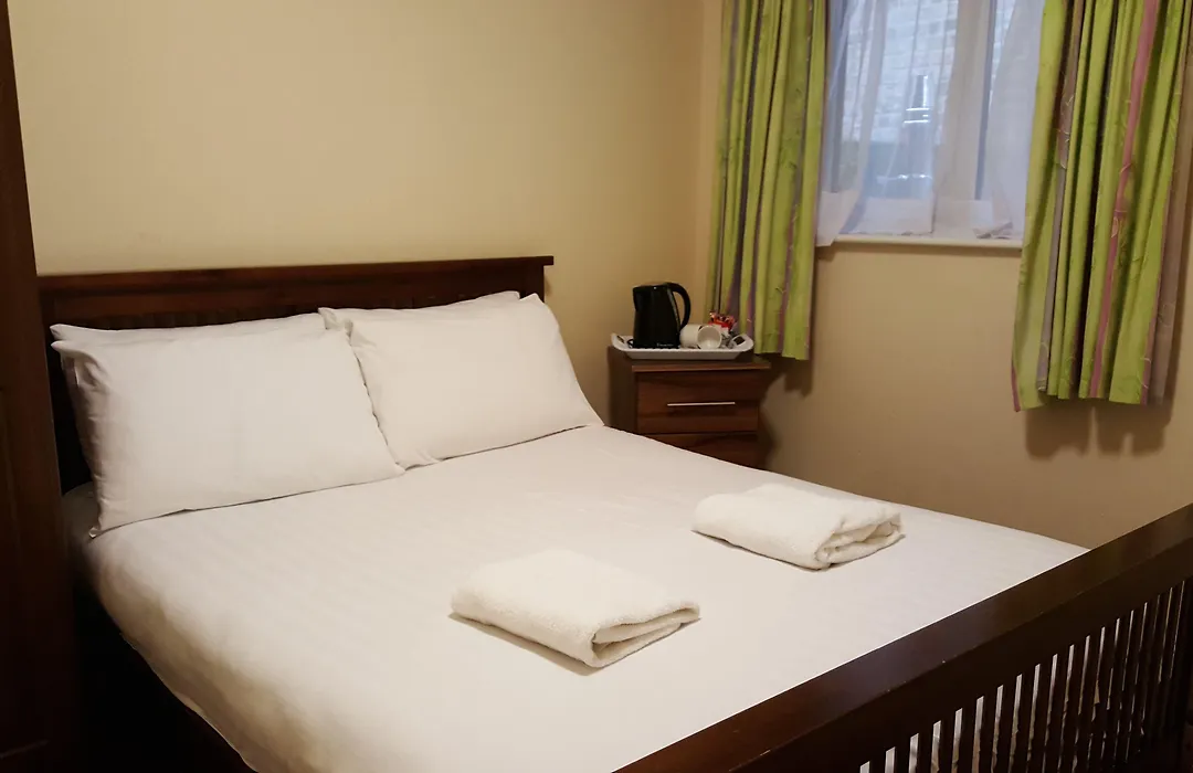 Hazelbrook House B&B-1