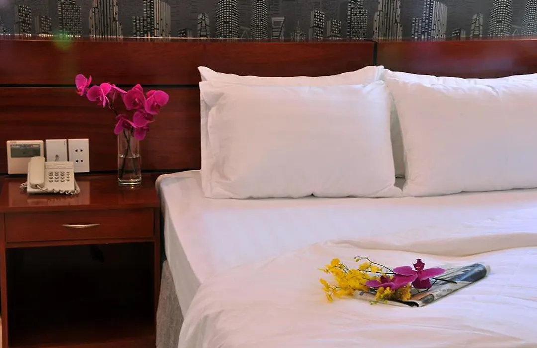 White Lotus Hotel Saigon-1