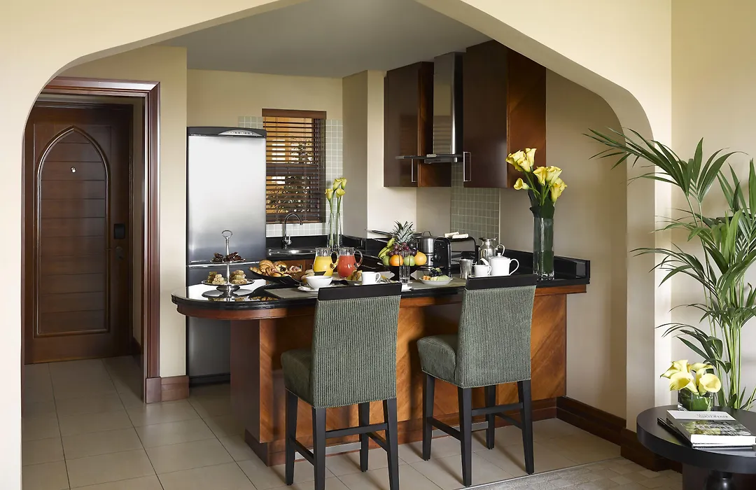 Shangri-La Hotel Apartments Qaryat Al Beri-1