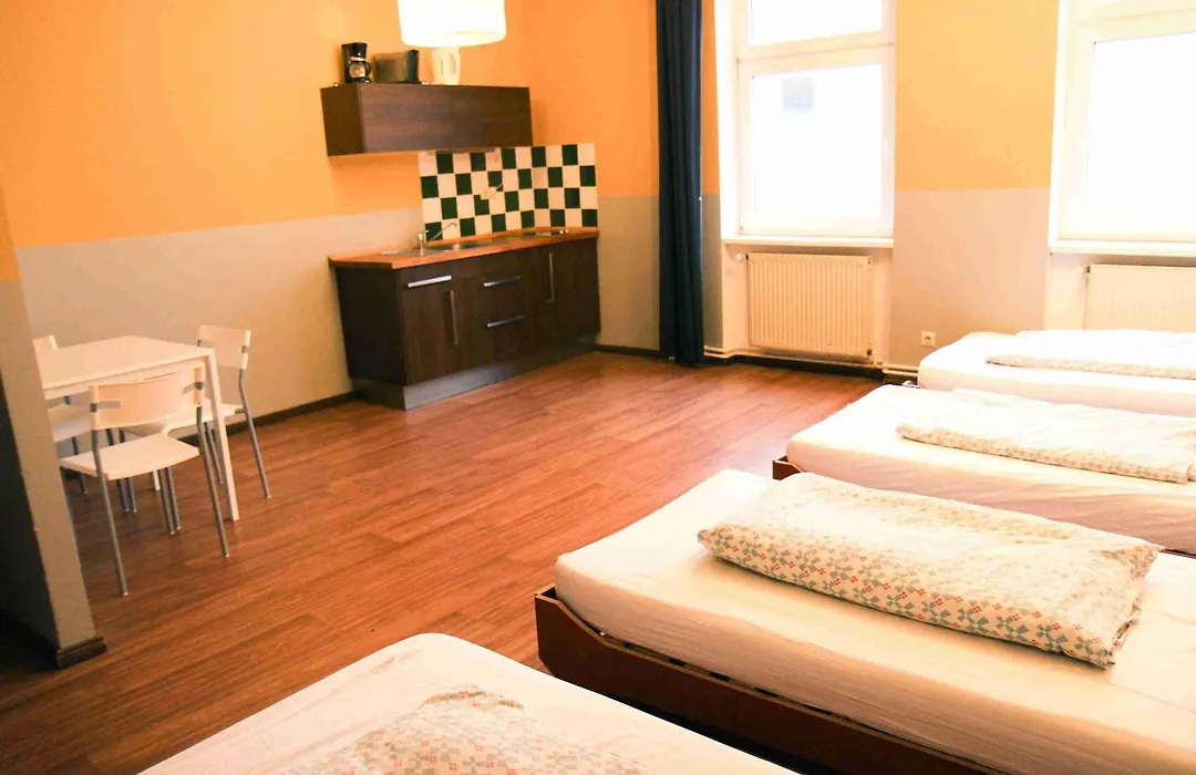 Sunflower Hostel Berlin-1