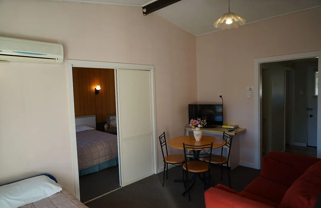 Tui Lodge Motel-1