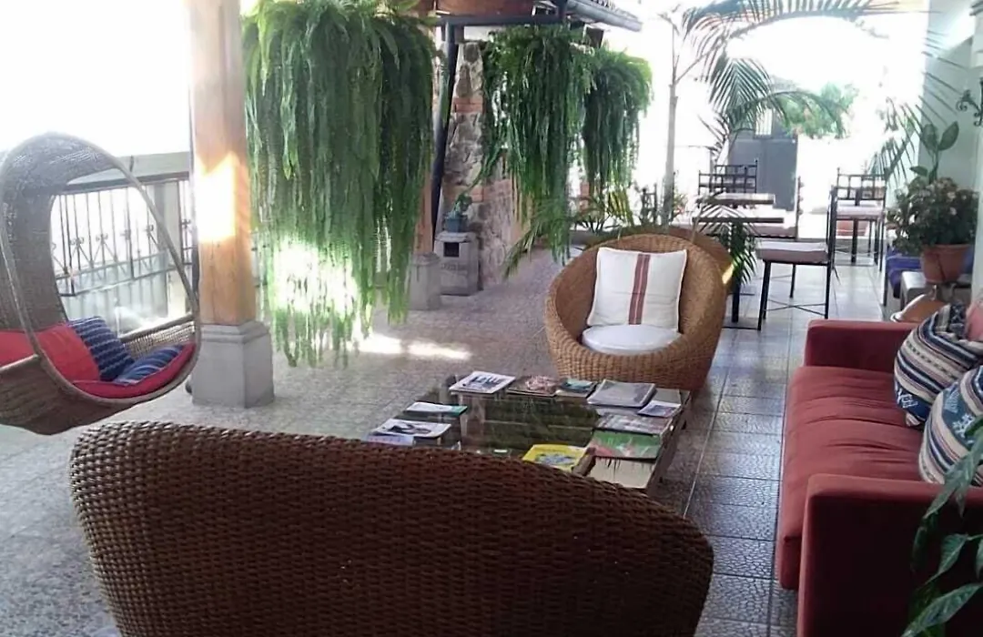 Casa Del Arco Antigua-1