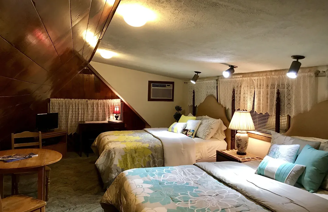Hale Maluhia Country Inn-1