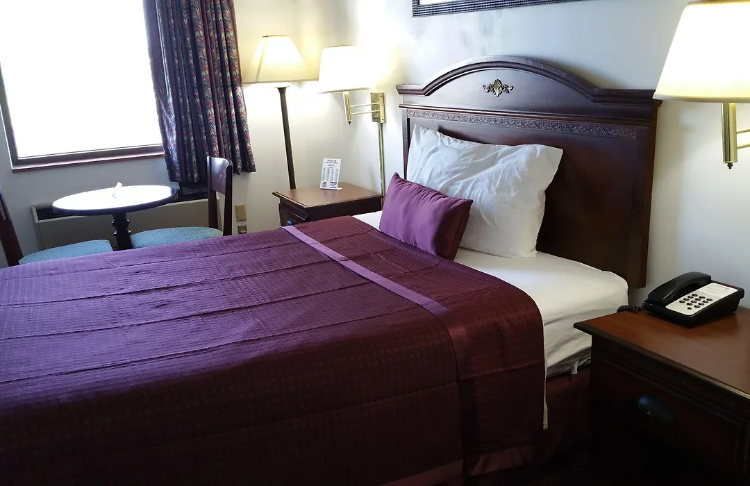 Hoosier Inn- Portland-1