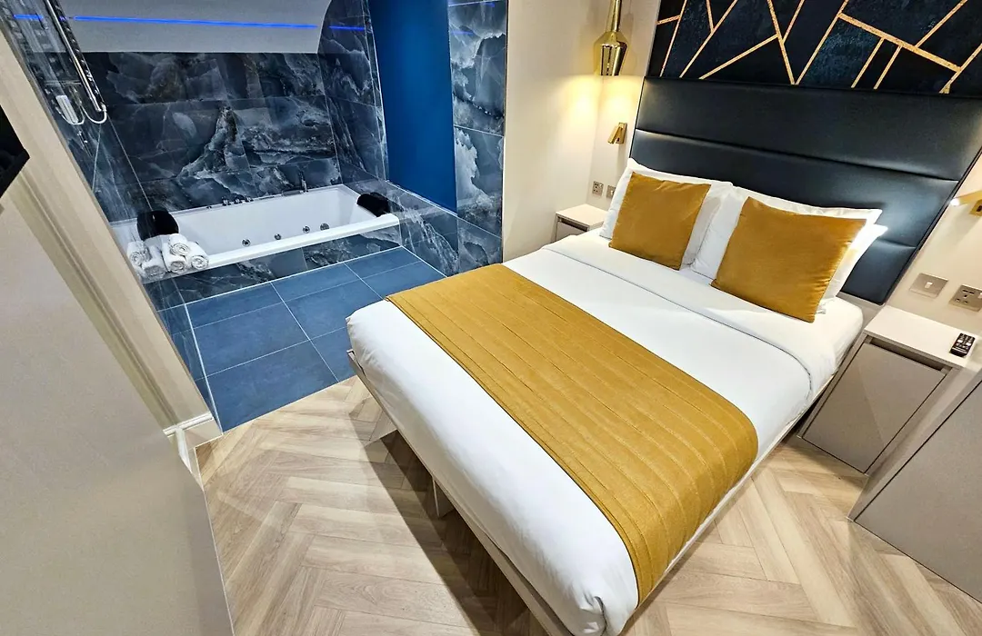 Nox Earls Court-1