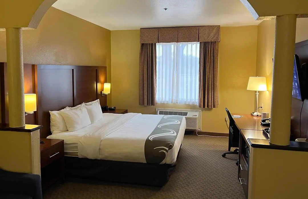 Quality Suites Midland North Loop 250-1