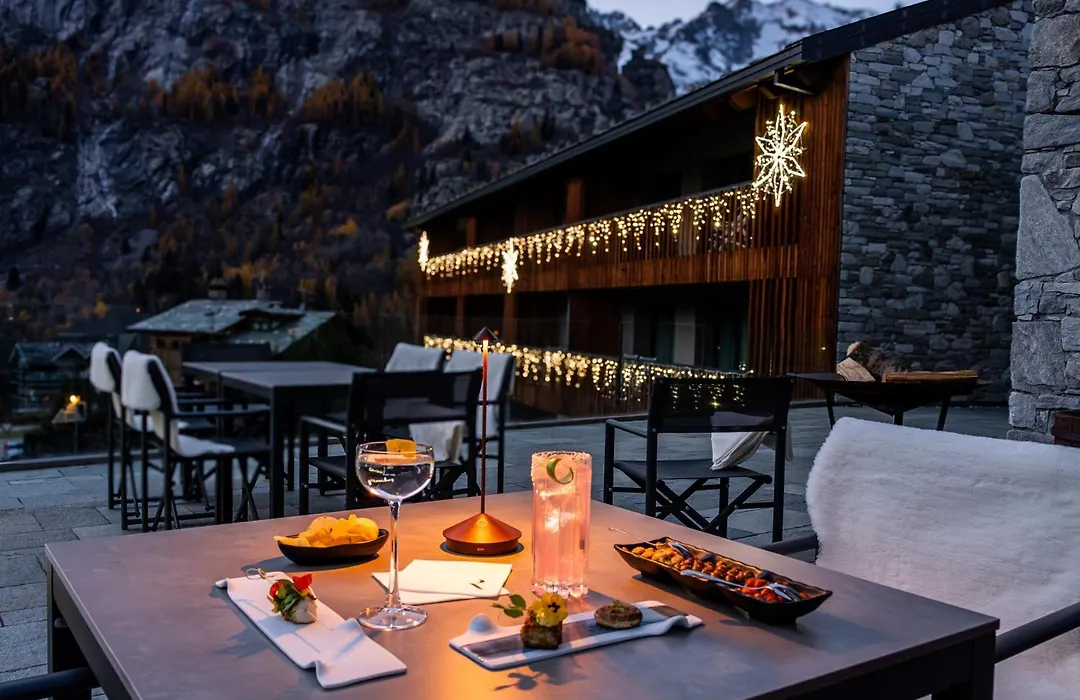 Grand Hotel Courmayeur Mont Blanc, By R Collection Hotels-1