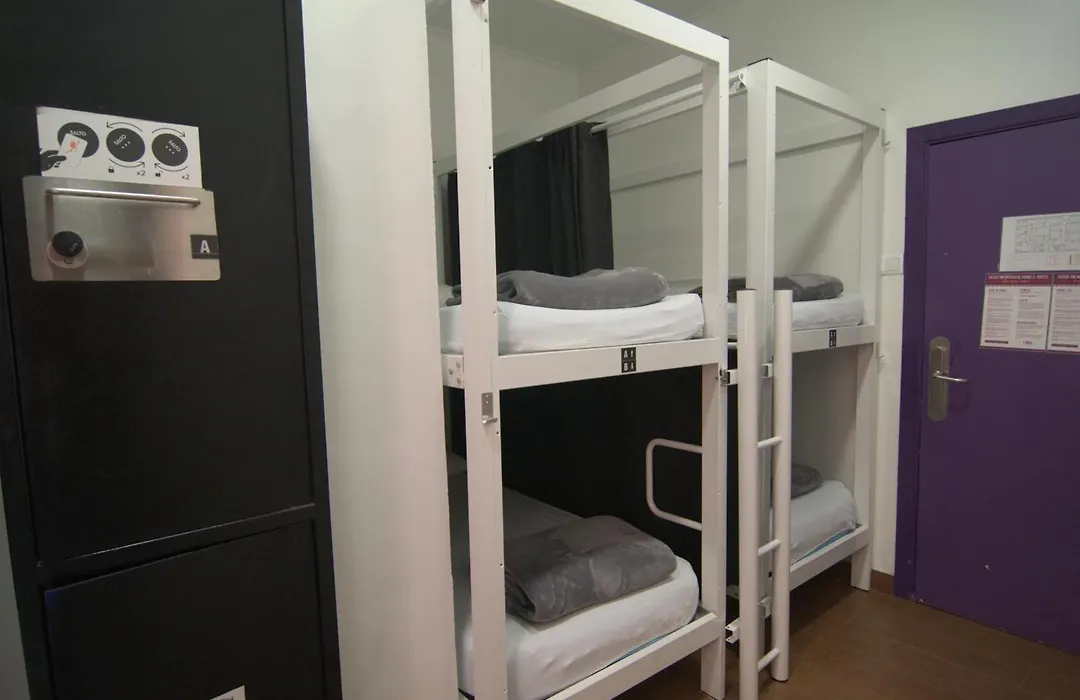 Kabul Party Hostel Barcelona-1