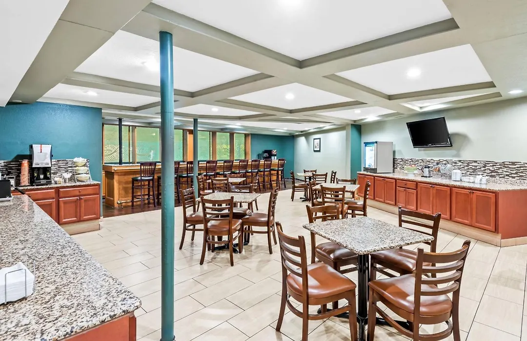 Quality Inn West Des Moines I-80 & I-235-1