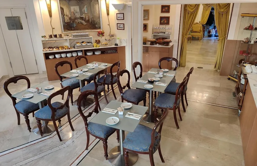 Hotel Art Resort Galleria Umberto-1