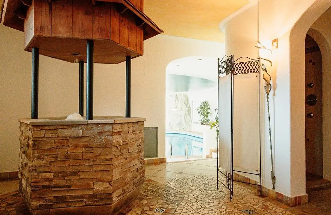 Hotel Enzian-1