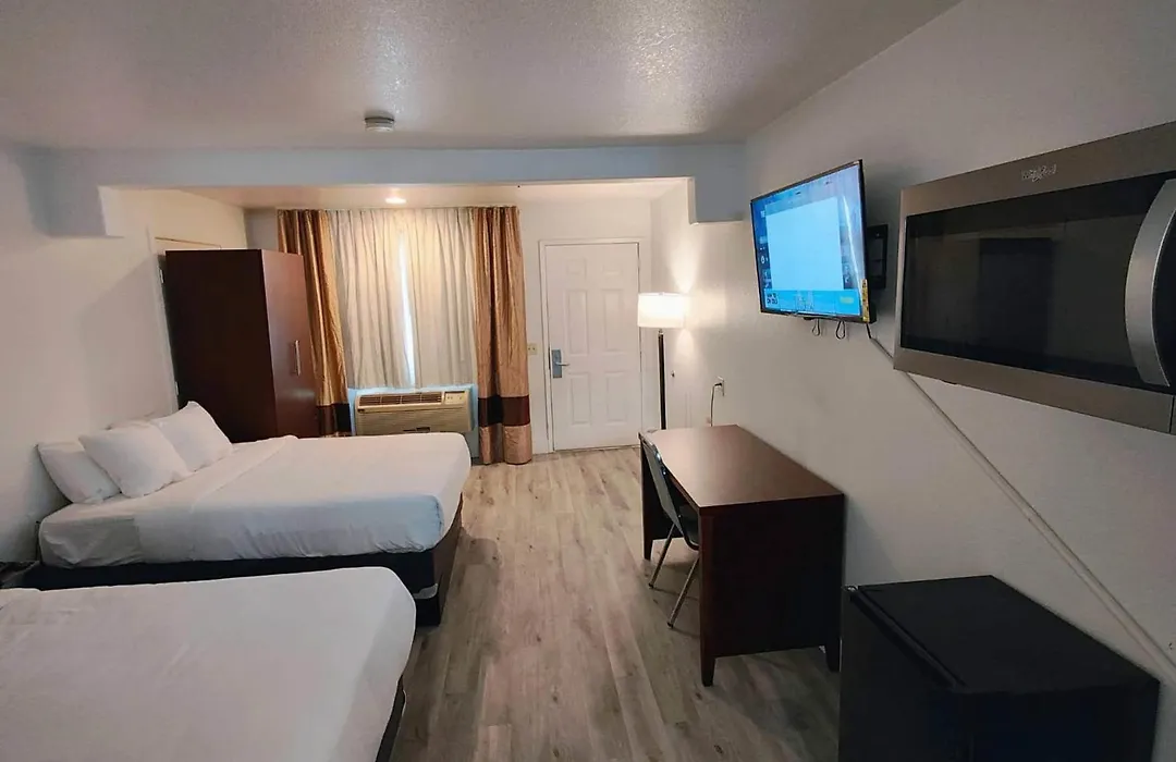 Rodeway Inn & Suites Rancho Cordova - Folsom-1