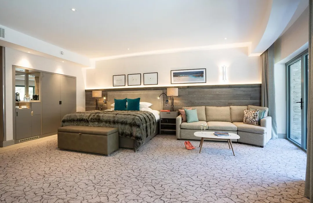 Lodore Falls Hotel & Spa-1