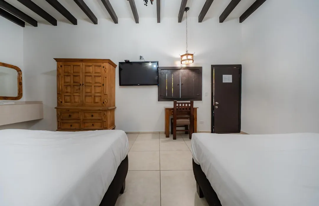 Hotel Cosmos Don Carlos-1