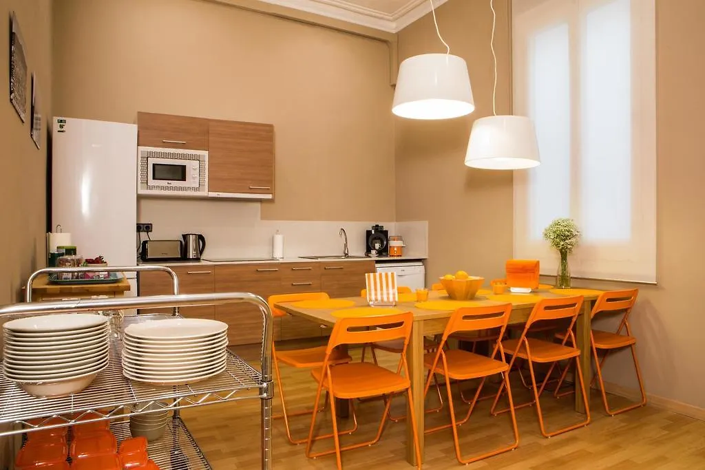Born Barcelona Hostel-1