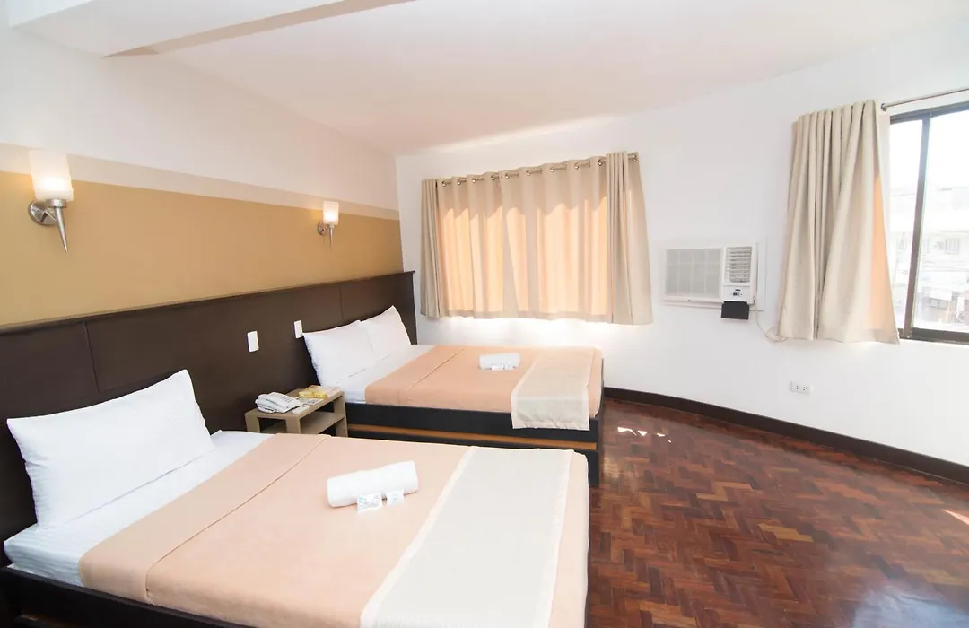 We Travelers Inn-1